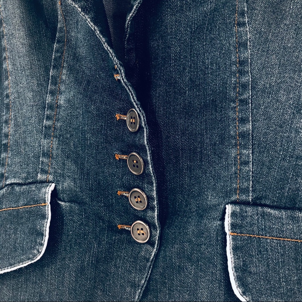 Zara | Fitted Denim Jacket - Picture 4 of 11